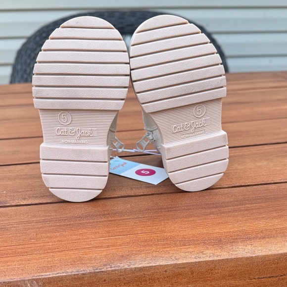 Cat & Jack Evie Buckle Moto Boots Size 5 NWT - Picture 3 of 7